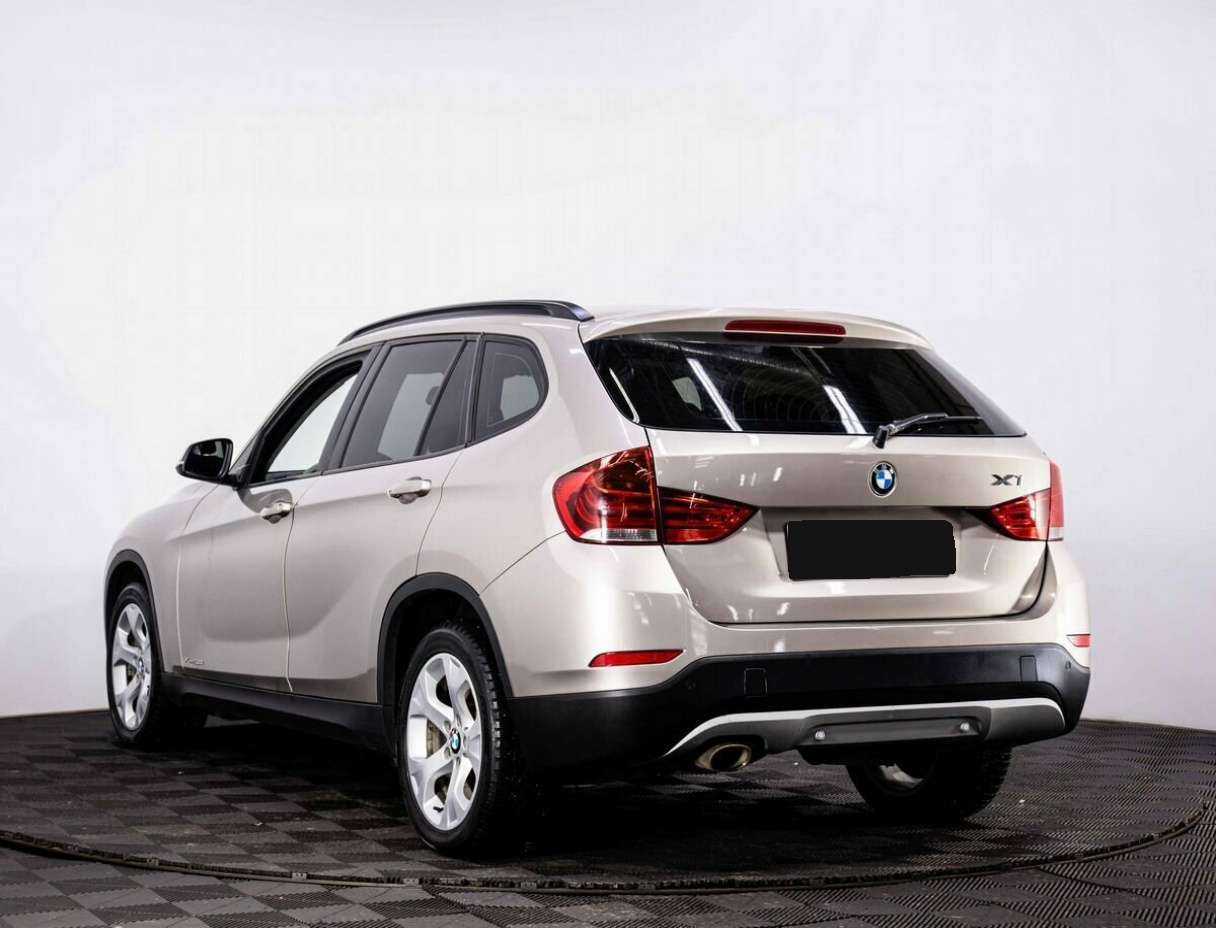 BMW X1 20d, 2013 - фото №4