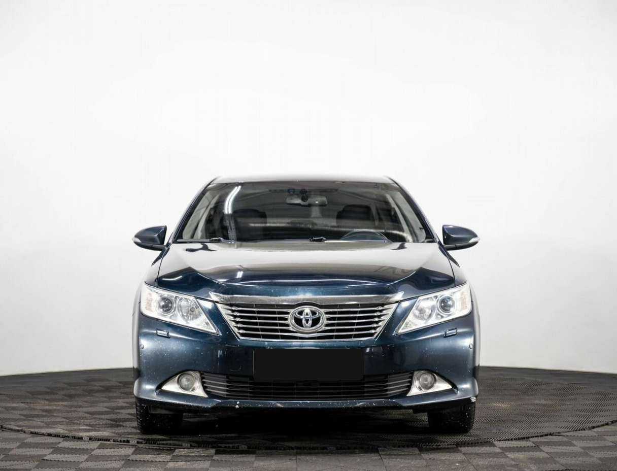 Toyota Camry, 2014 - фото №2