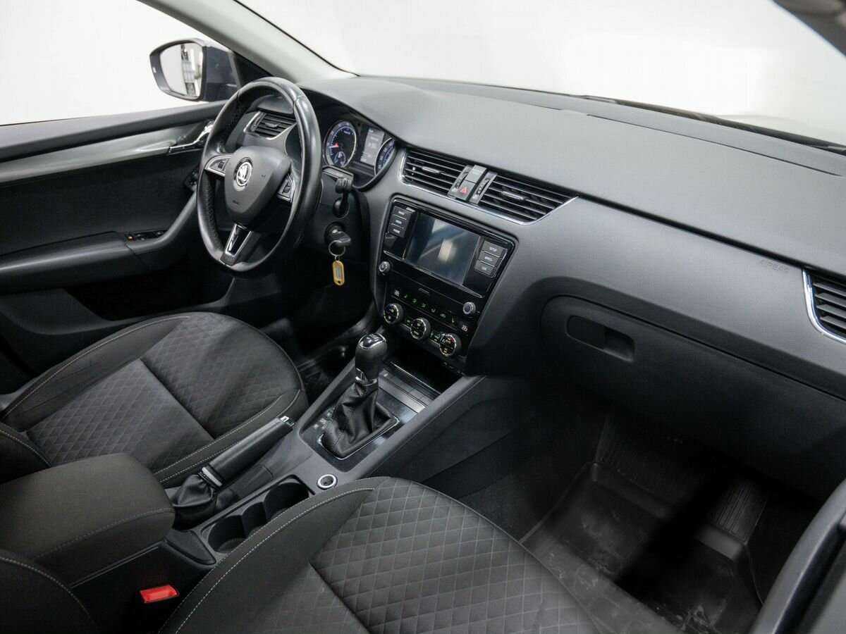 Skoda Octavia, 2017 - фото №4