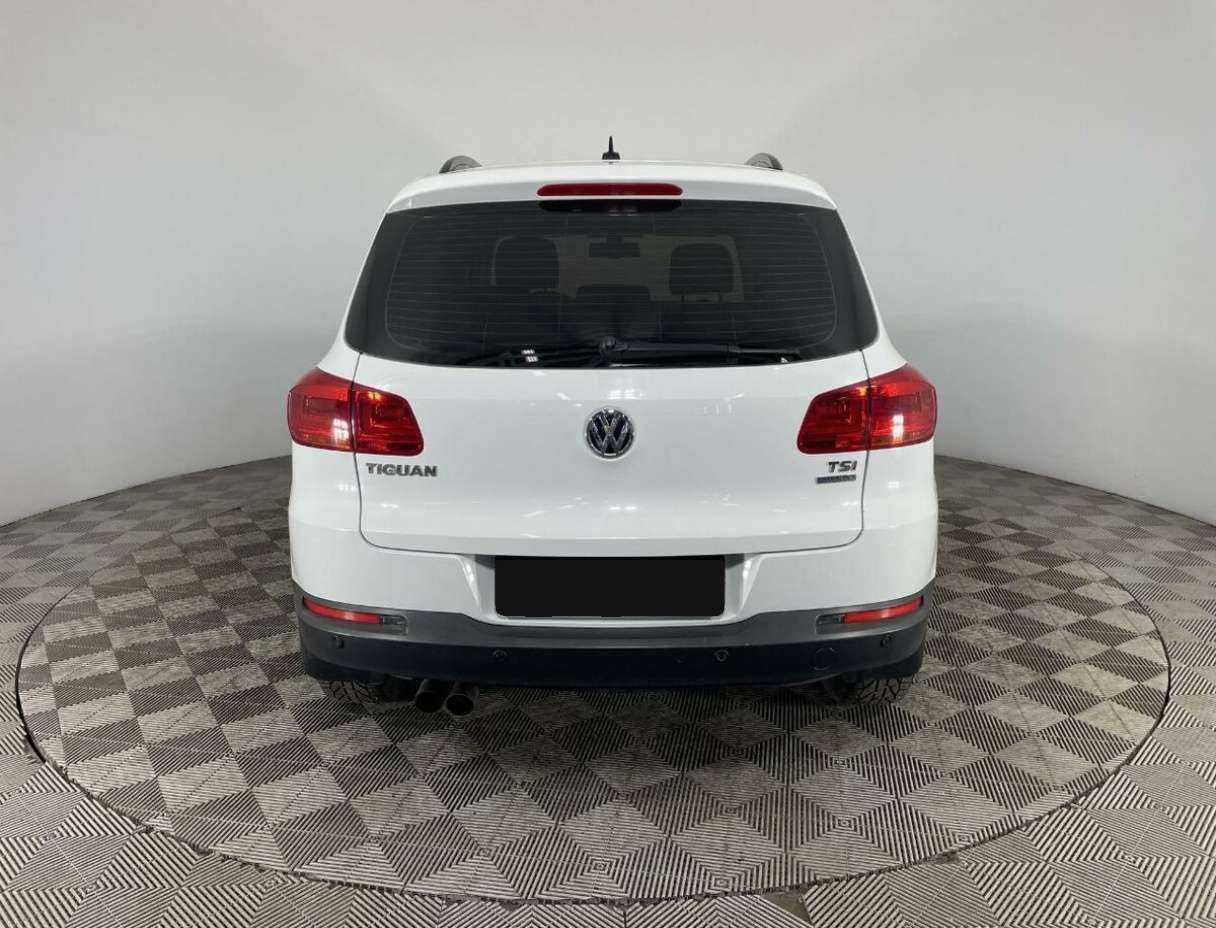 Volkswagen Tiguan, 2014 - фото №3