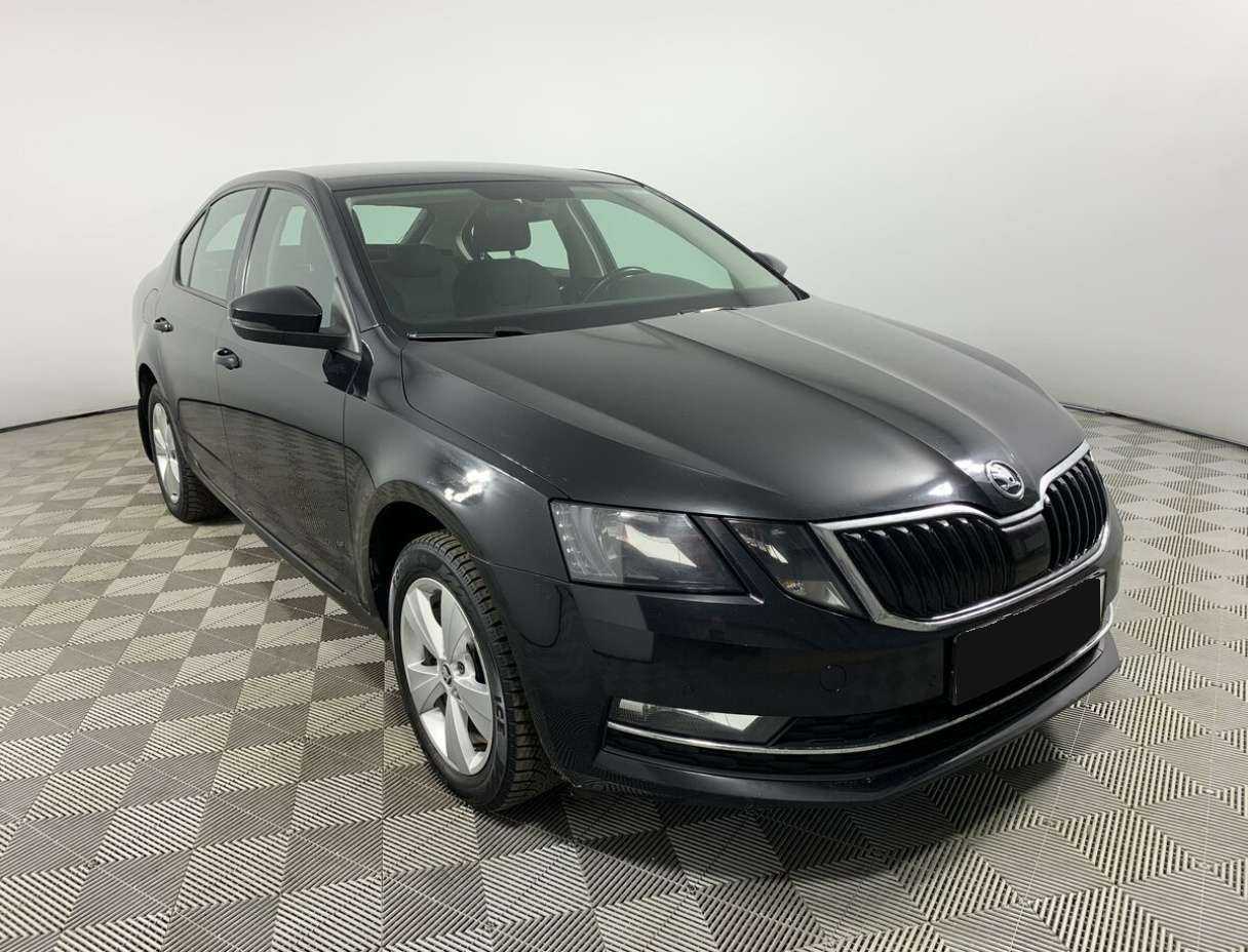 Skoda Octavia, 2018 - фото №3