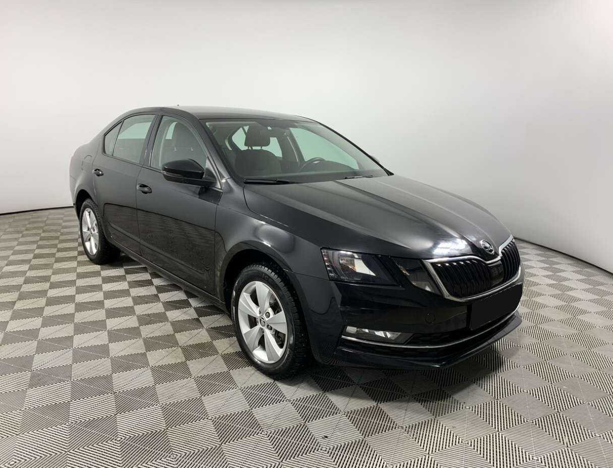 Skoda Octavia, 2018 - фото №3