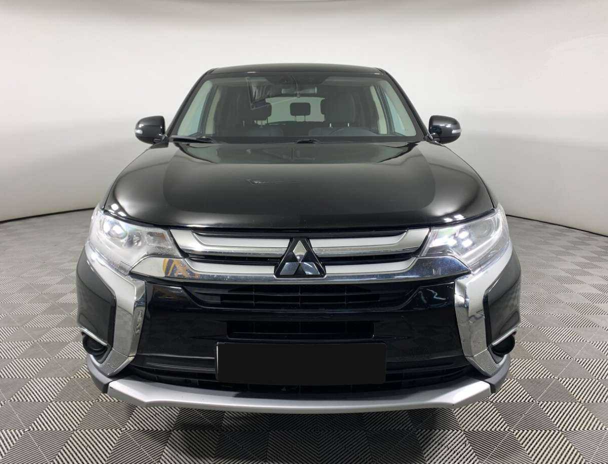 Mitsubishi Outlander, 2018 - фото №2