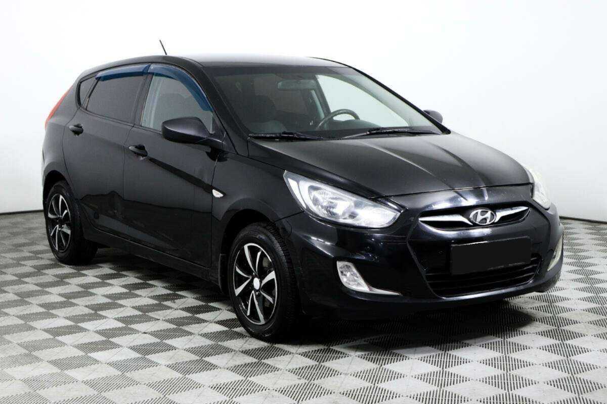 Hyundai Solaris, 2012 - фото №3