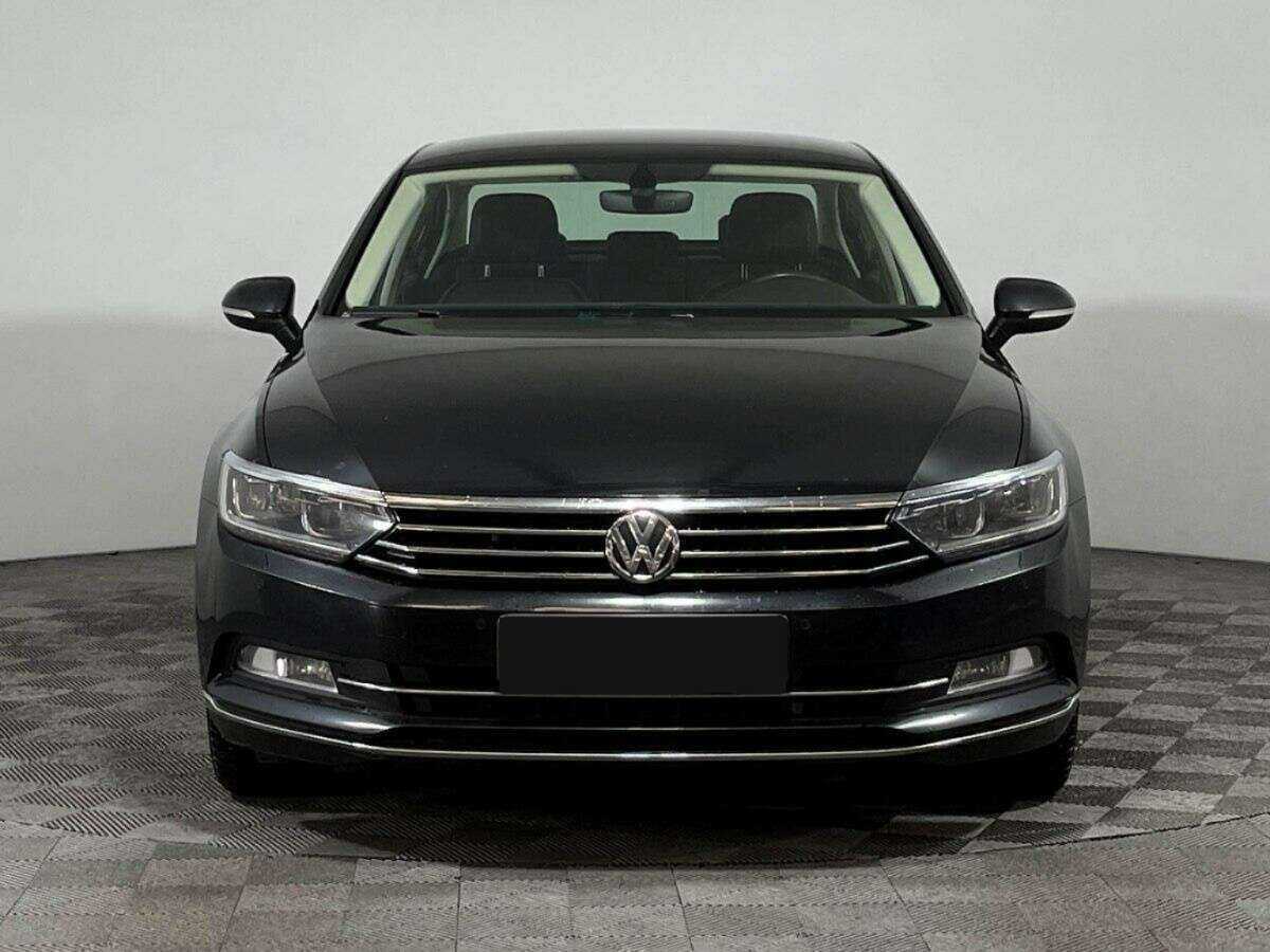 Volkswagen Passat, 2017 - фото №2