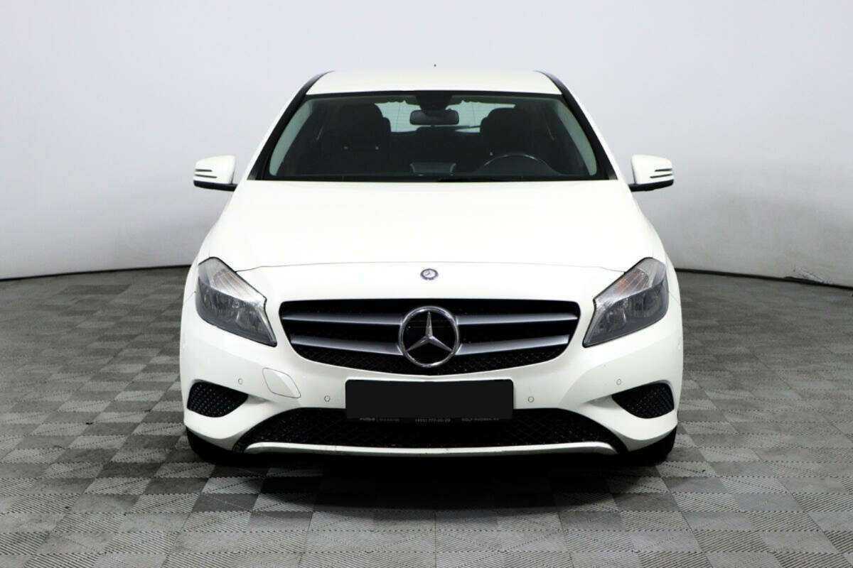 Mercedes-Benz A-Класс 180, 2014 - фото №2