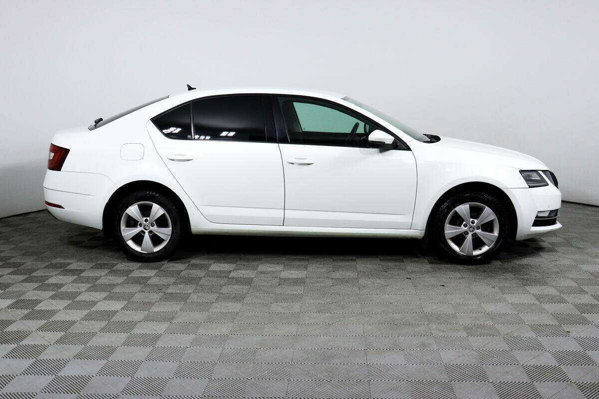 Skoda Octavia, 2018 - фото №4