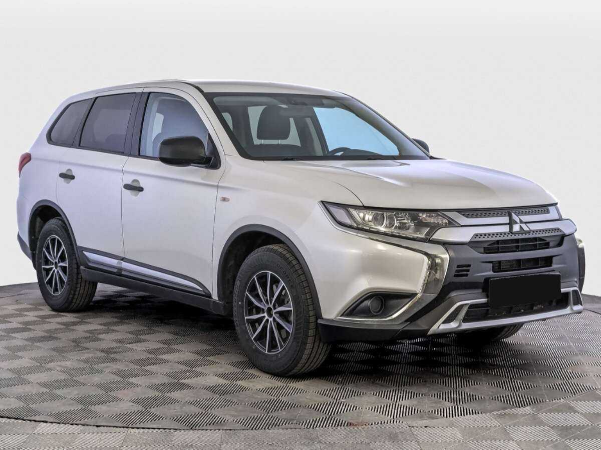 Mitsubishi Outlander, 2019 - фото №3
