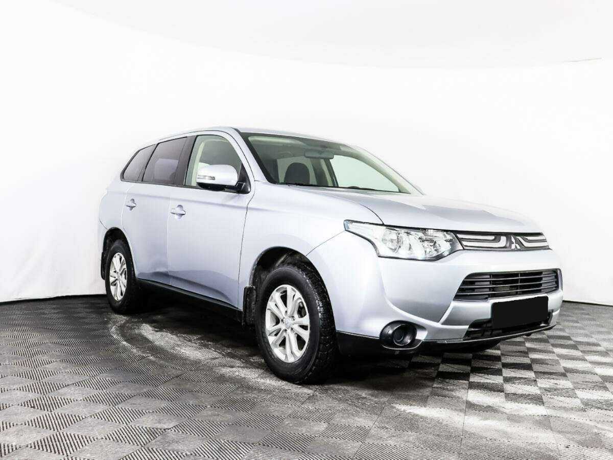 Mitsubishi Outlander, 2012 - фото №3