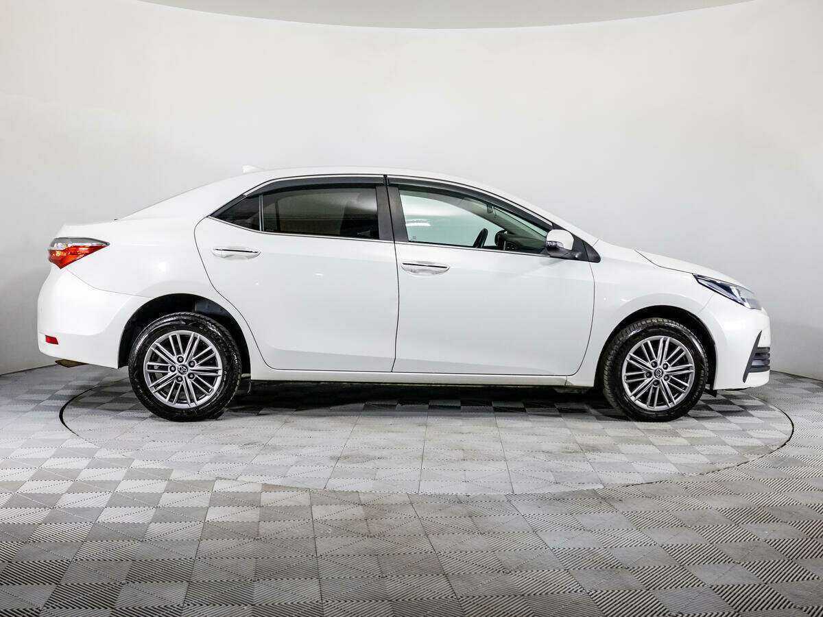 Toyota Corolla, 2018 - фото №4