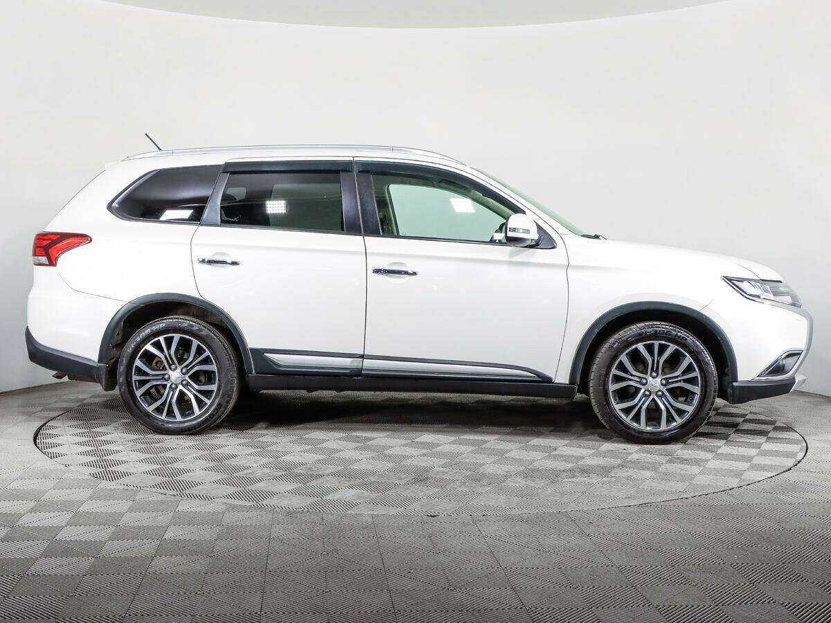 Mitsubishi Outlander, 2016 - фото №4