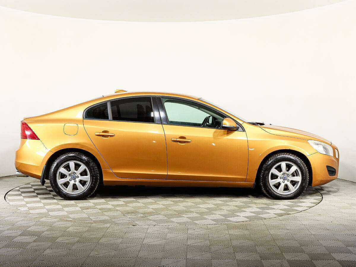 Volvo S60, 2012 - фото №4