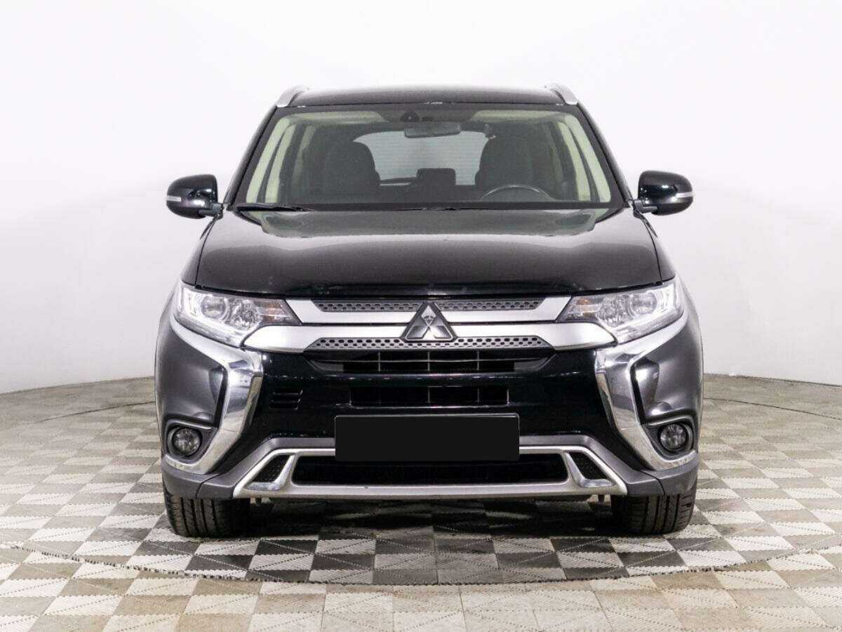 Mitsubishi Outlander, 2020 - фото №2