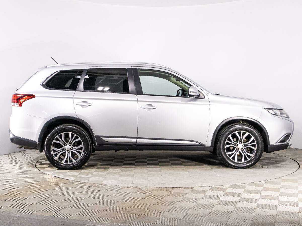 Mitsubishi Outlander, 2015 - фото №4