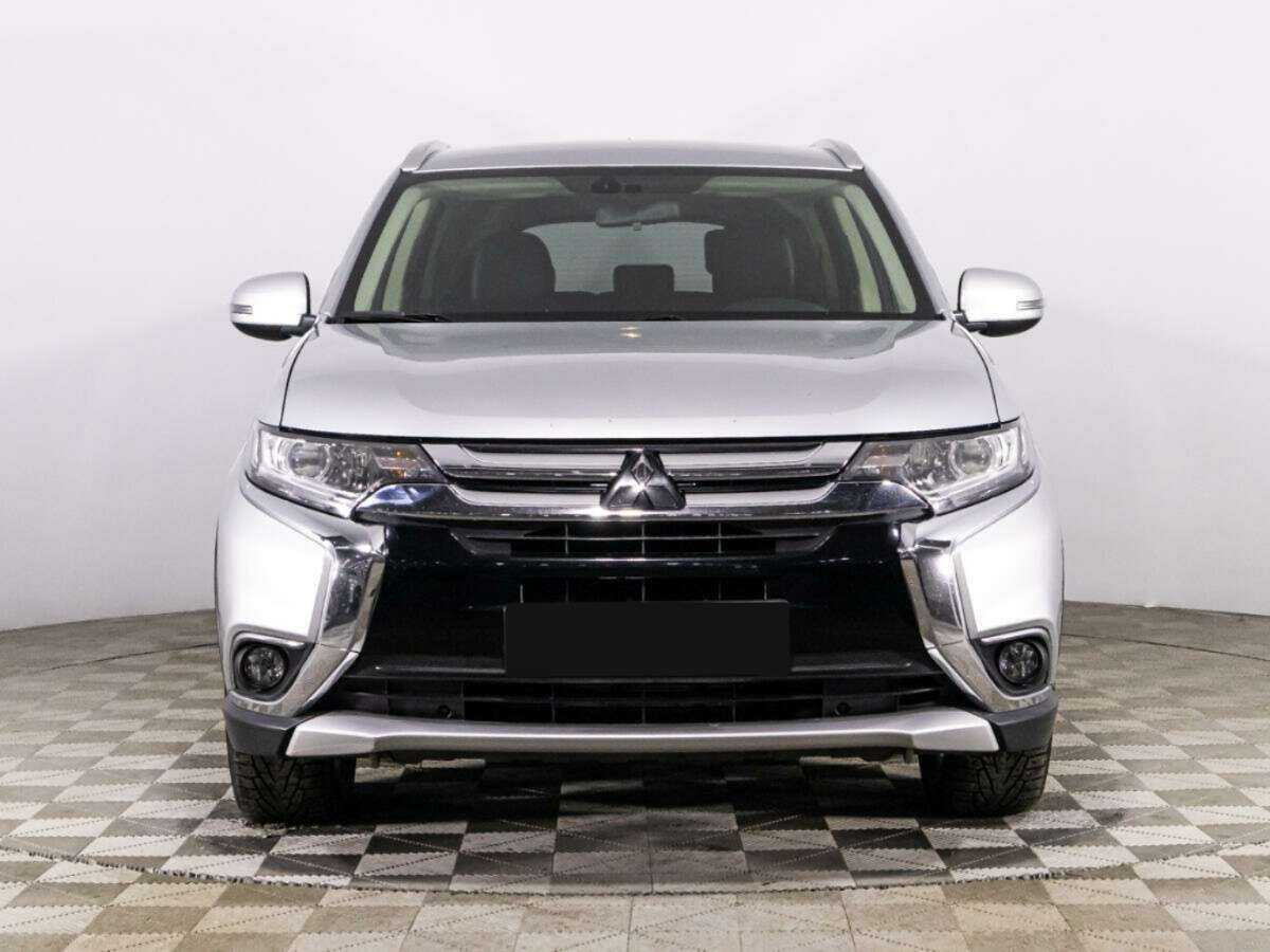 Mitsubishi Outlander, 2017 - фото №2