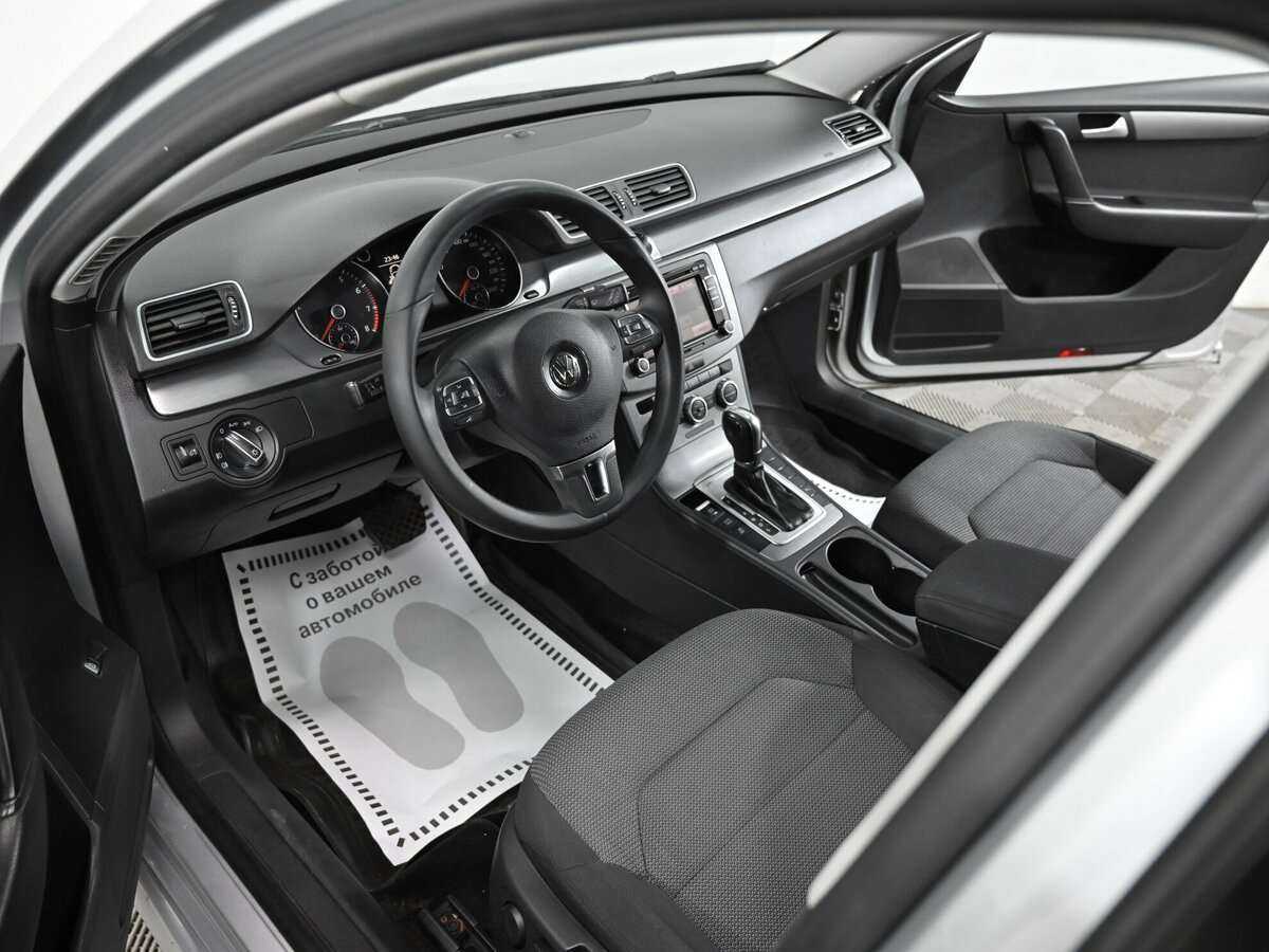 Volkswagen Passat, 2014 - фото №4