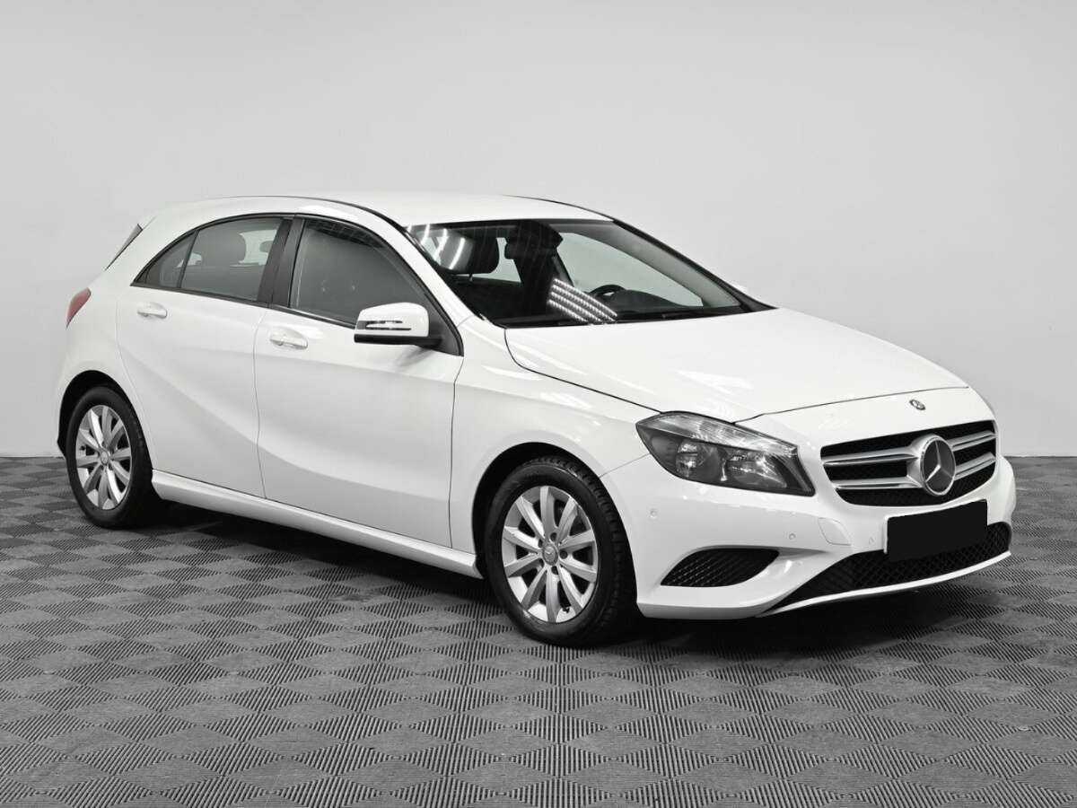Mercedes-Benz A-Класс 180, 2014 - фото №3