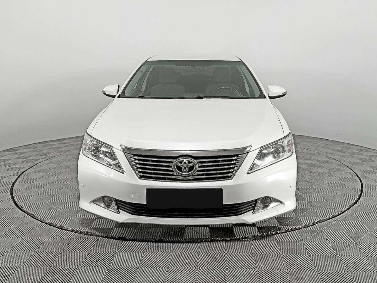 Toyota Camry, 2014 - фото №2