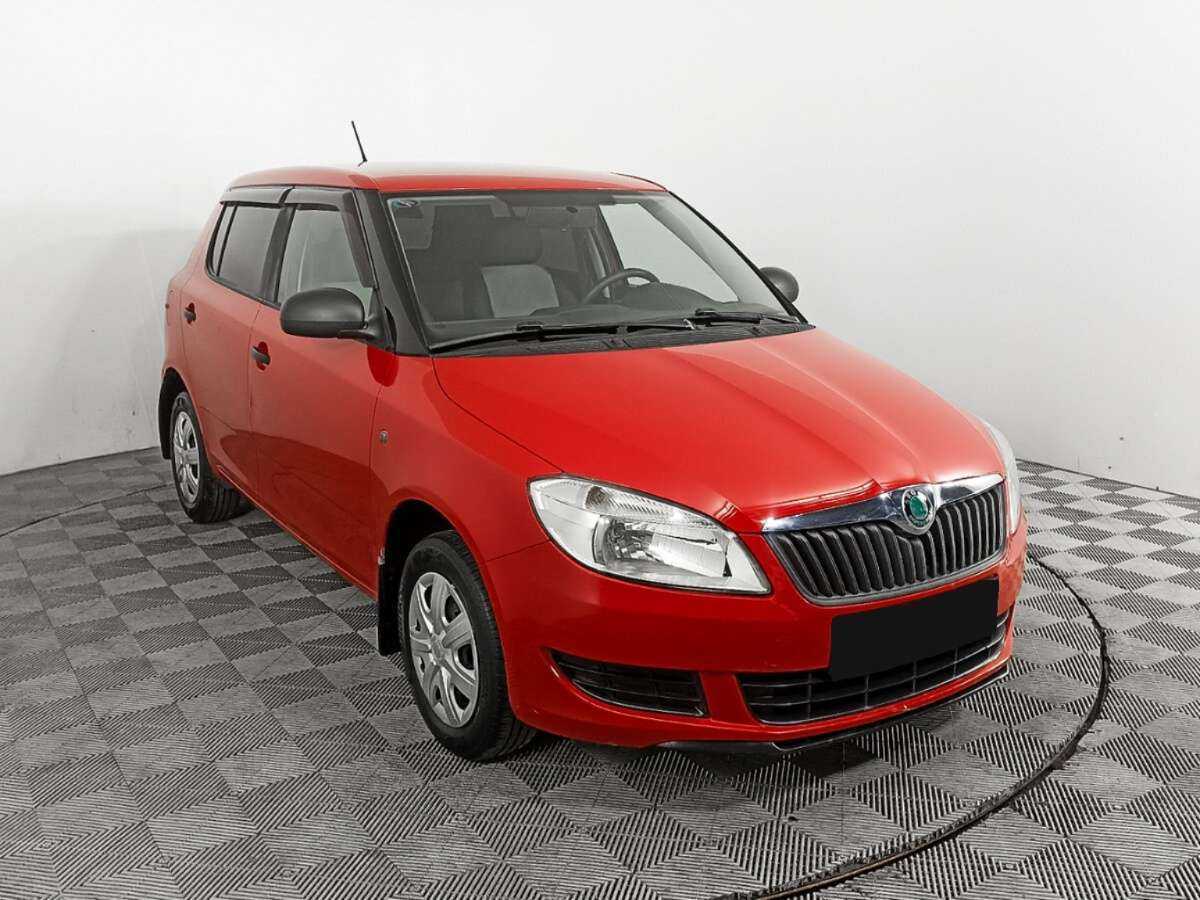 Skoda Fabia, 2012 - фото №3