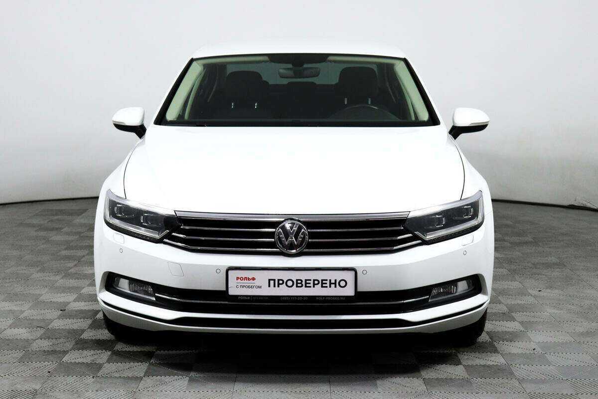 Volkswagen Passat, 2016 - фото №2