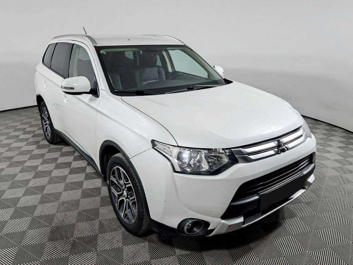 Mitsubishi Outlander, 2014 - фото №3