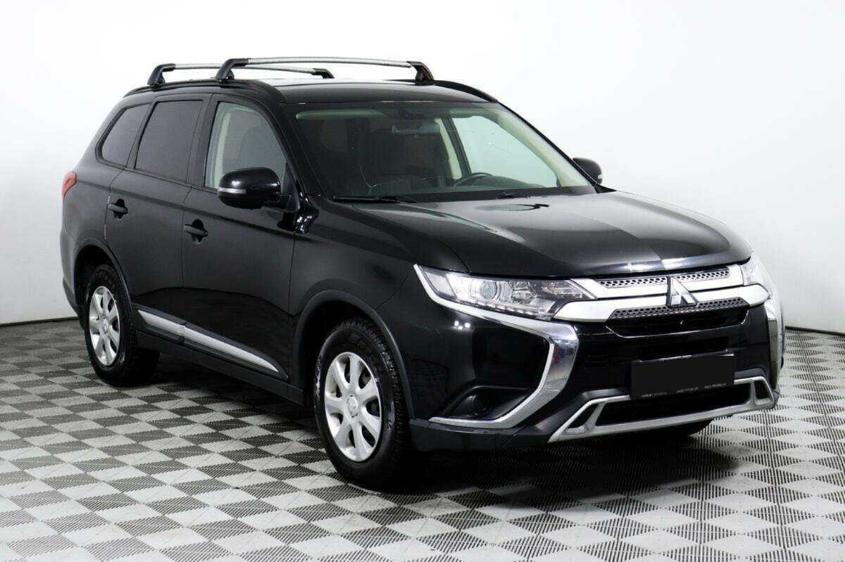Mitsubishi Outlander, 2018 - фото №3