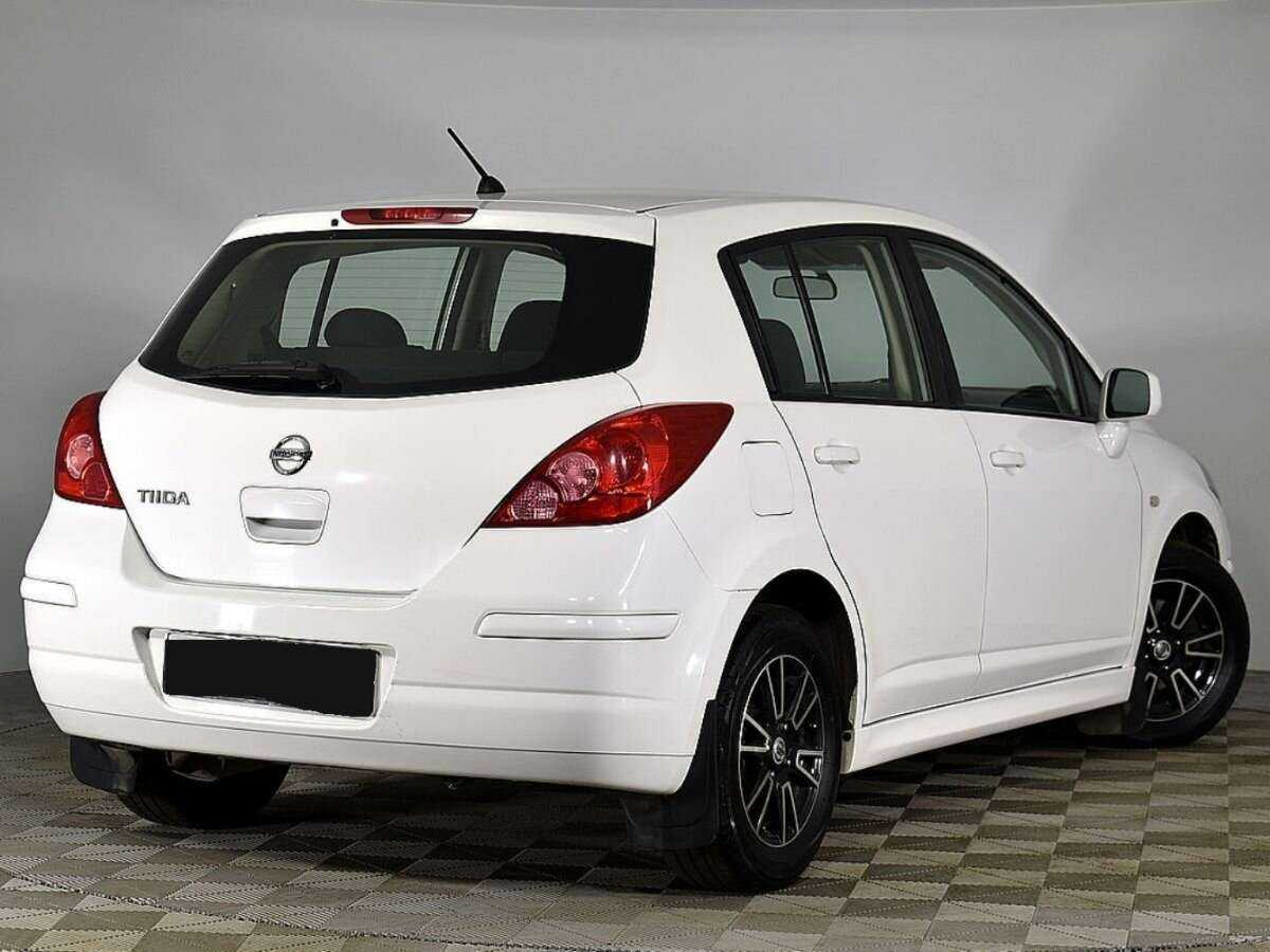 Nissan Tiida, 2013 - фото №2