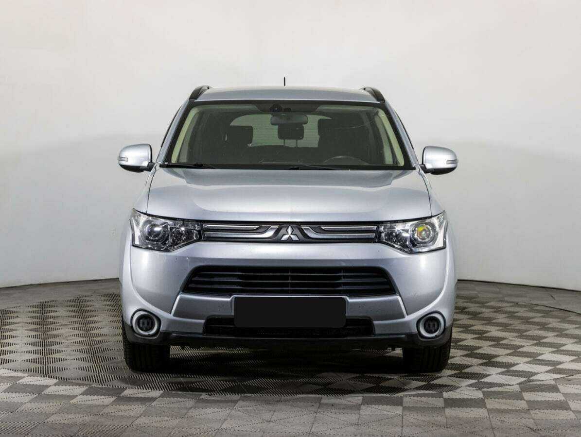 Mitsubishi Outlander, 2012 - фото №2