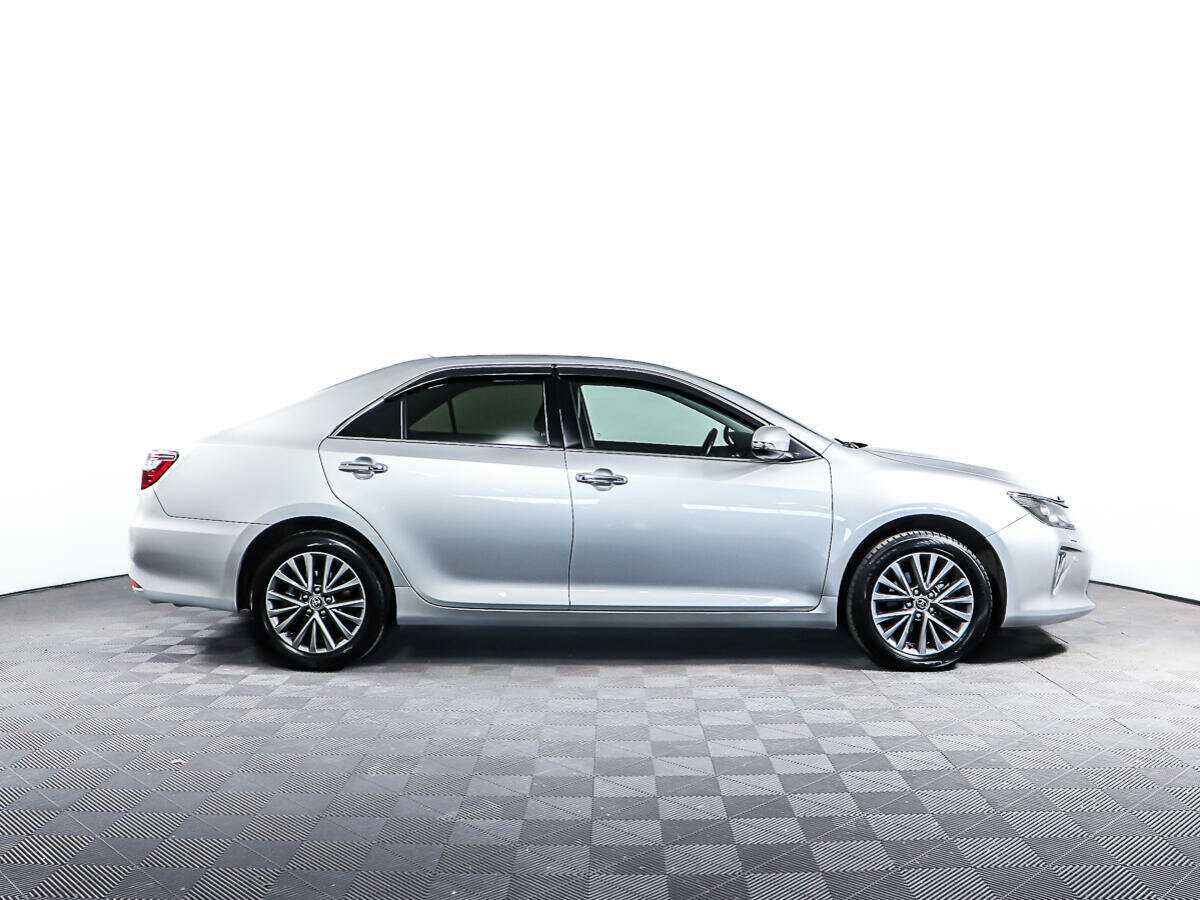 Toyota Camry, 2017 - фото №4