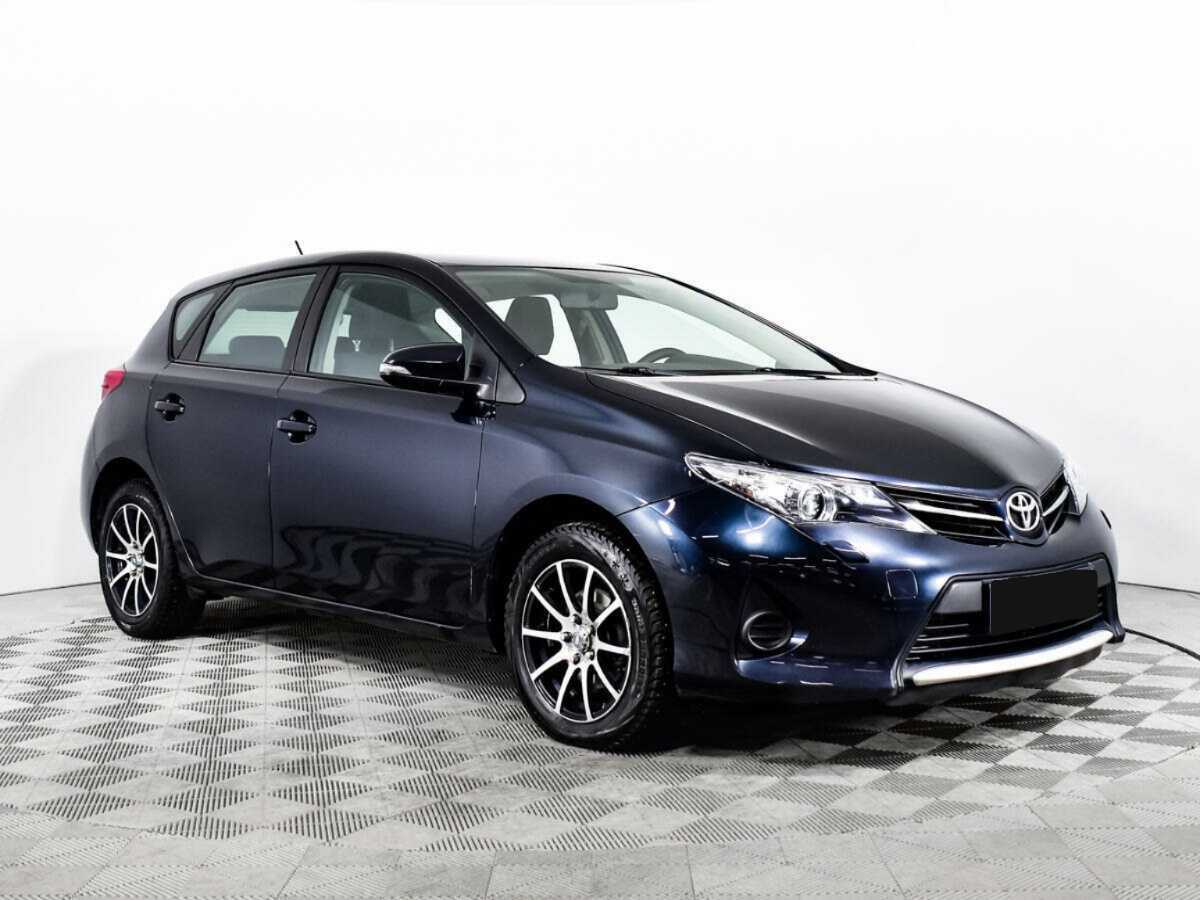 Toyota Auris, 2013 - фото №3