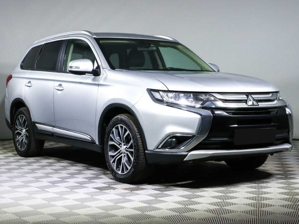 Mitsubishi Outlander, 2017 - фото №3