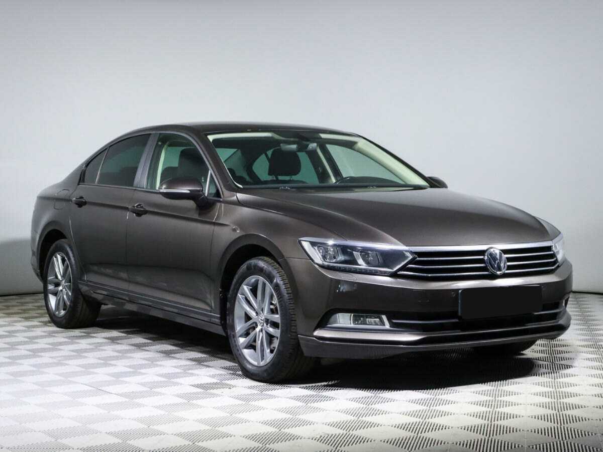 Volkswagen Passat, 2016 - фото №3