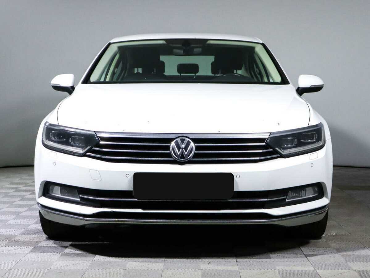 Volkswagen Passat, 2016 - фото №2