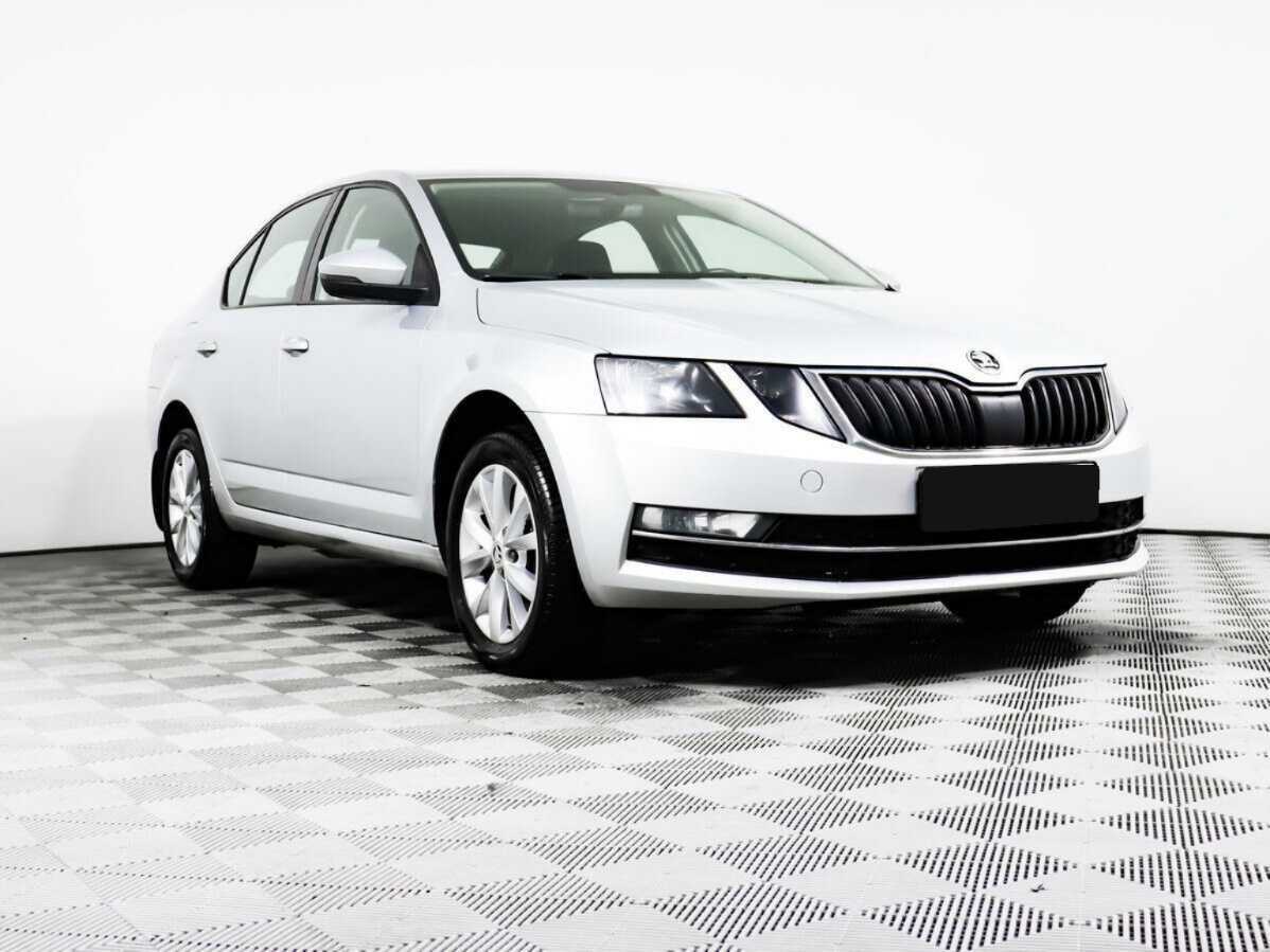 Skoda Octavia, 2018 - фото №3
