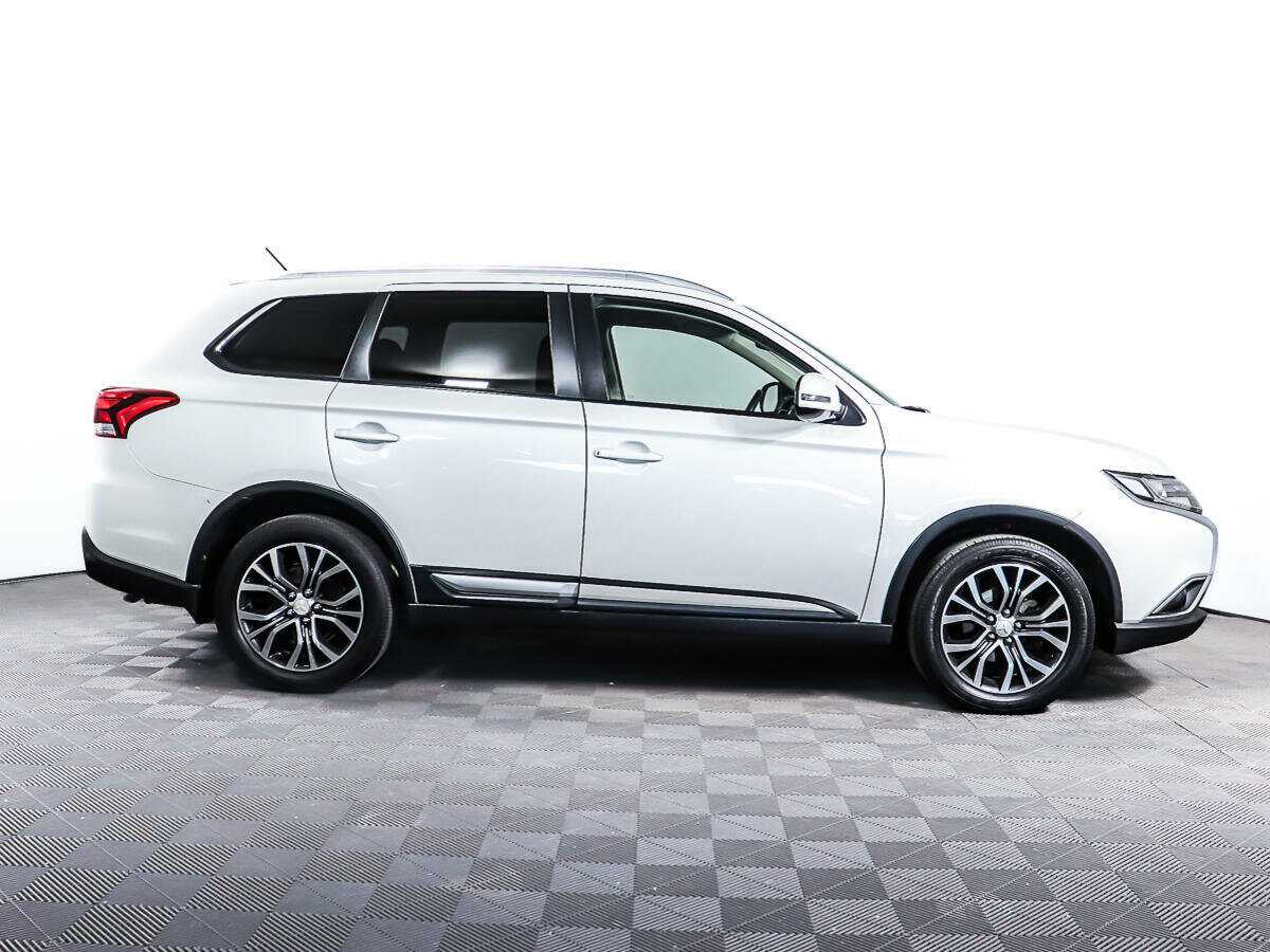 Mitsubishi Outlander, 2015 - фото №4