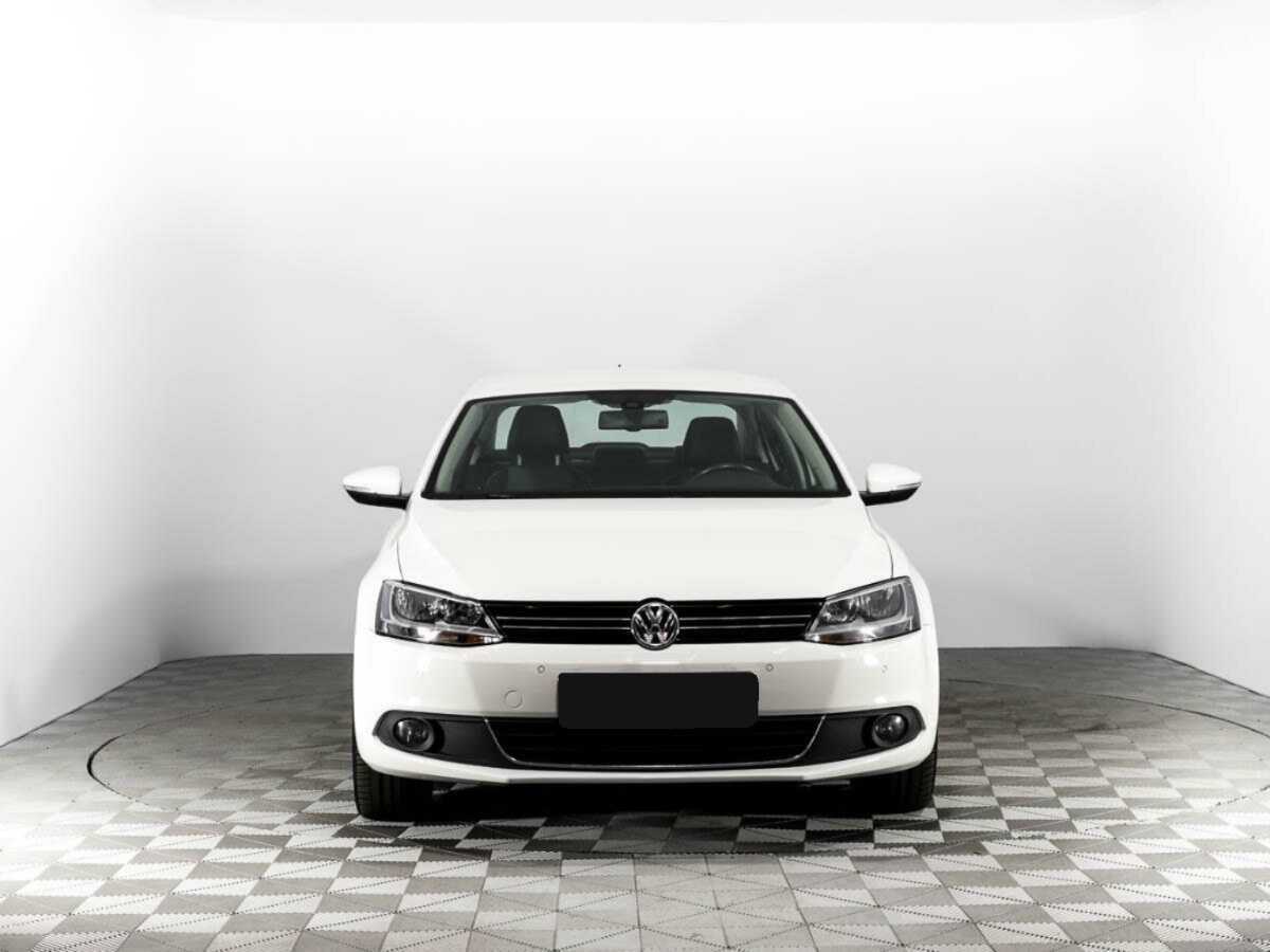 Volkswagen Jetta, 2012 - фото №2