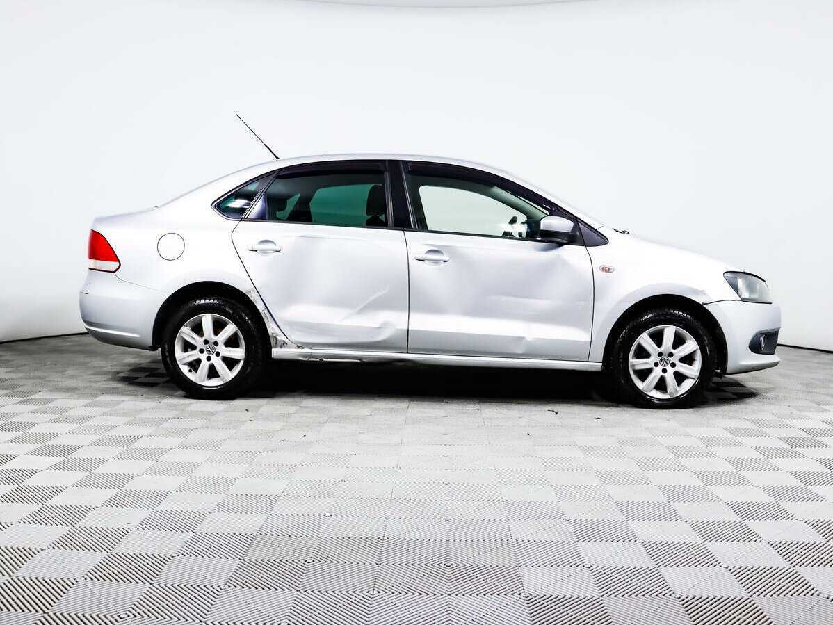 Volkswagen Polo, 2012 - фото №4