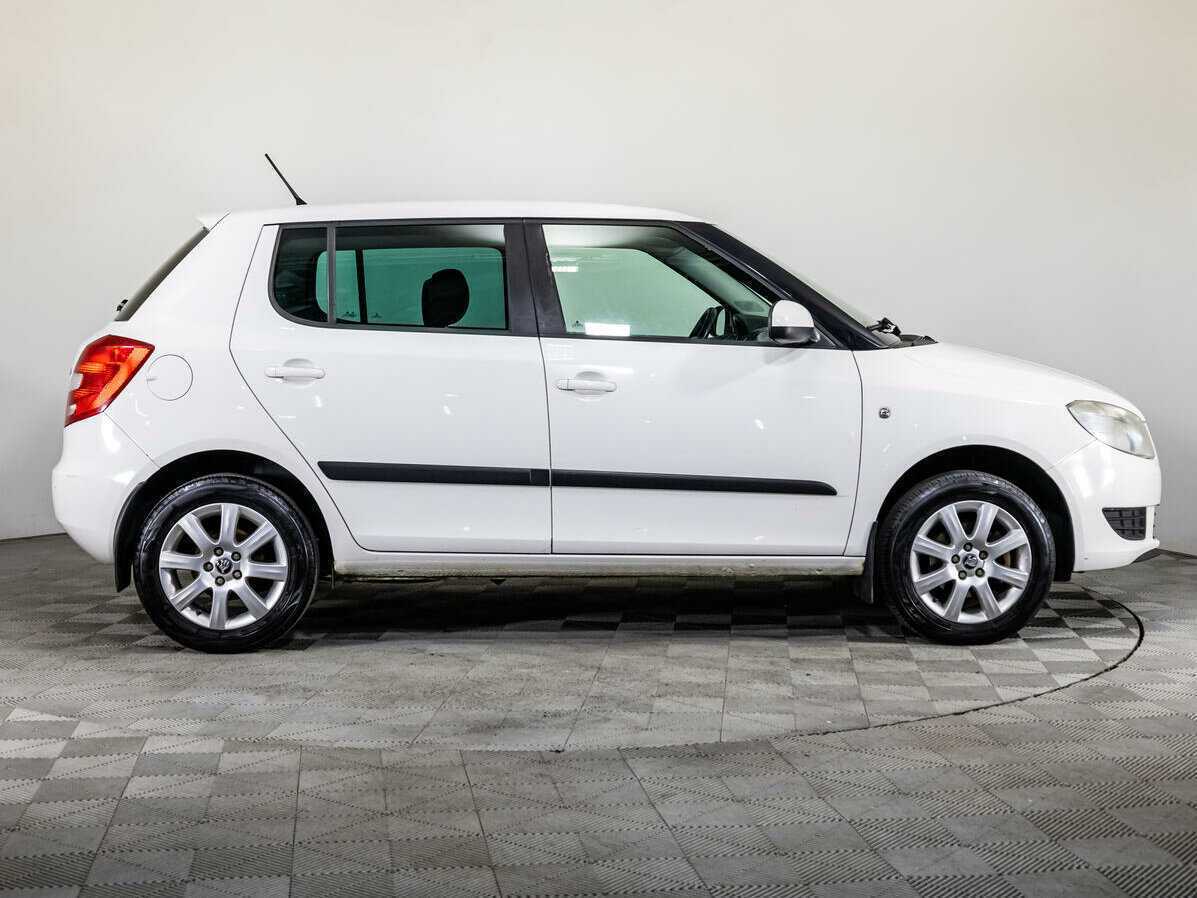 Skoda Fabia, 2014 - фото №4