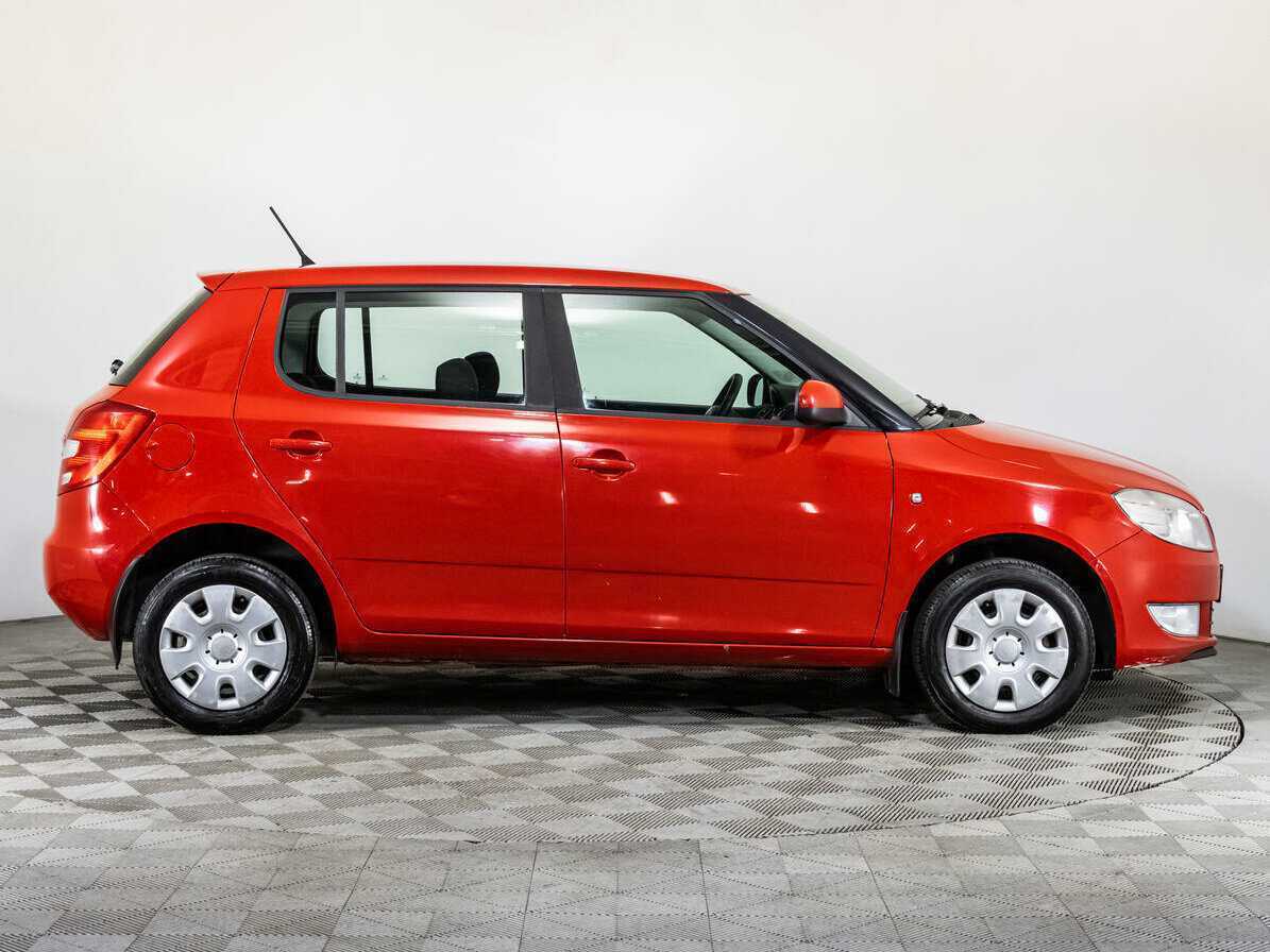 Skoda Fabia, 2012 - фото №4
