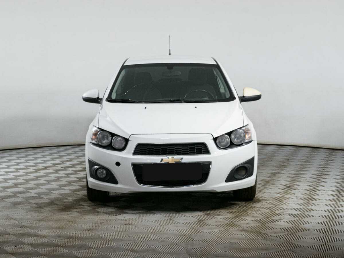 Chevrolet Aveo, 2013 - фото №2