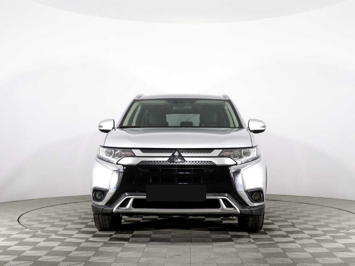 Mitsubishi Outlander, 2019 - фото №2