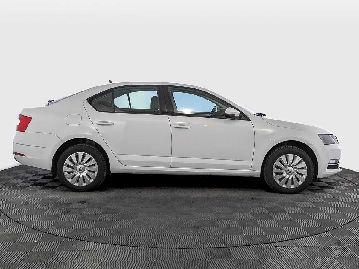 Skoda Octavia, 2020 - фото №4