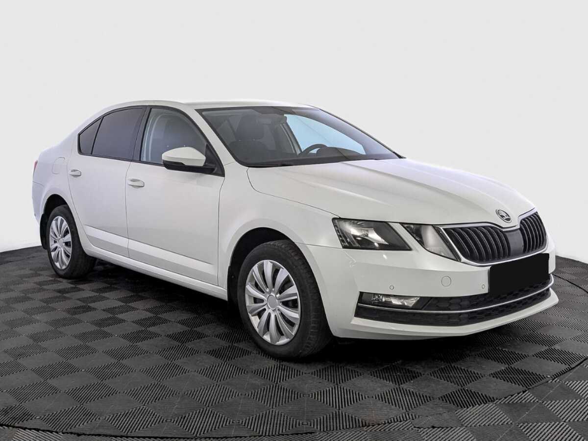 Skoda Octavia, 2018 - фото №3