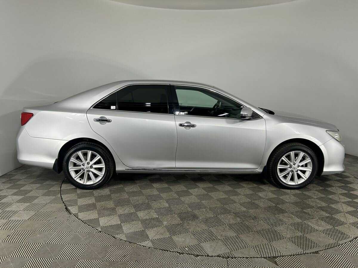 Toyota Camry, 2013 - фото №4