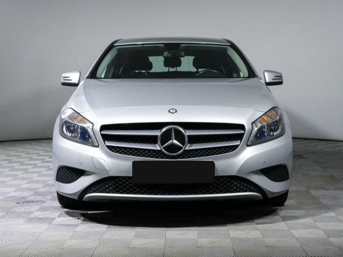 Mercedes-Benz A-Класс 180, 2015 - фото №2