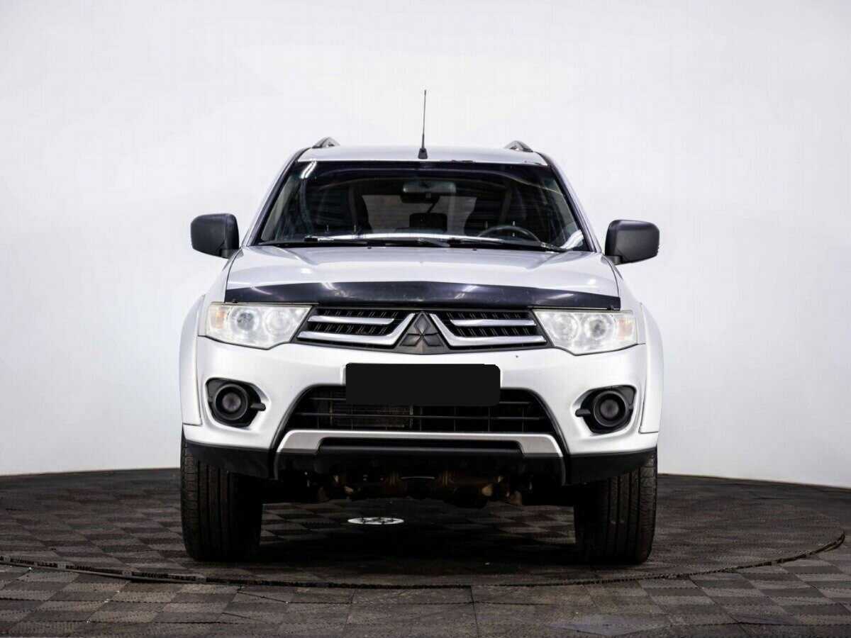 Mitsubishi Pajero Sport, 2014 - фото №2