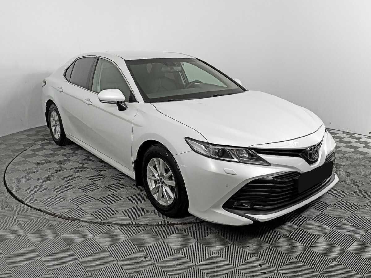 Toyota Camry, 2019 - фото №3