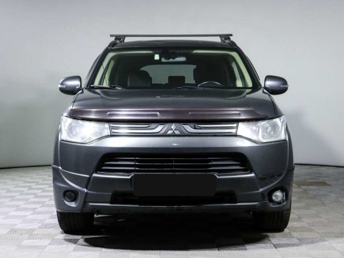 Mitsubishi Outlander, 2013 - фото №2