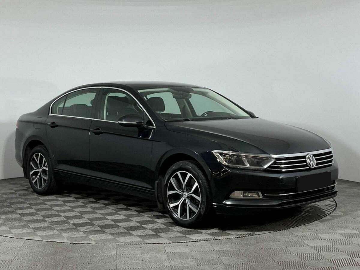 Volkswagen Passat, 2018 - фото №3