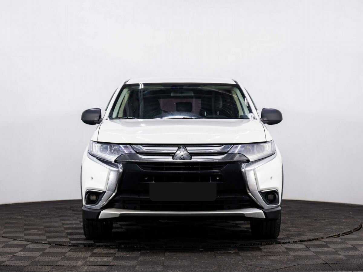 Mitsubishi Outlander, 2018 - фото №2